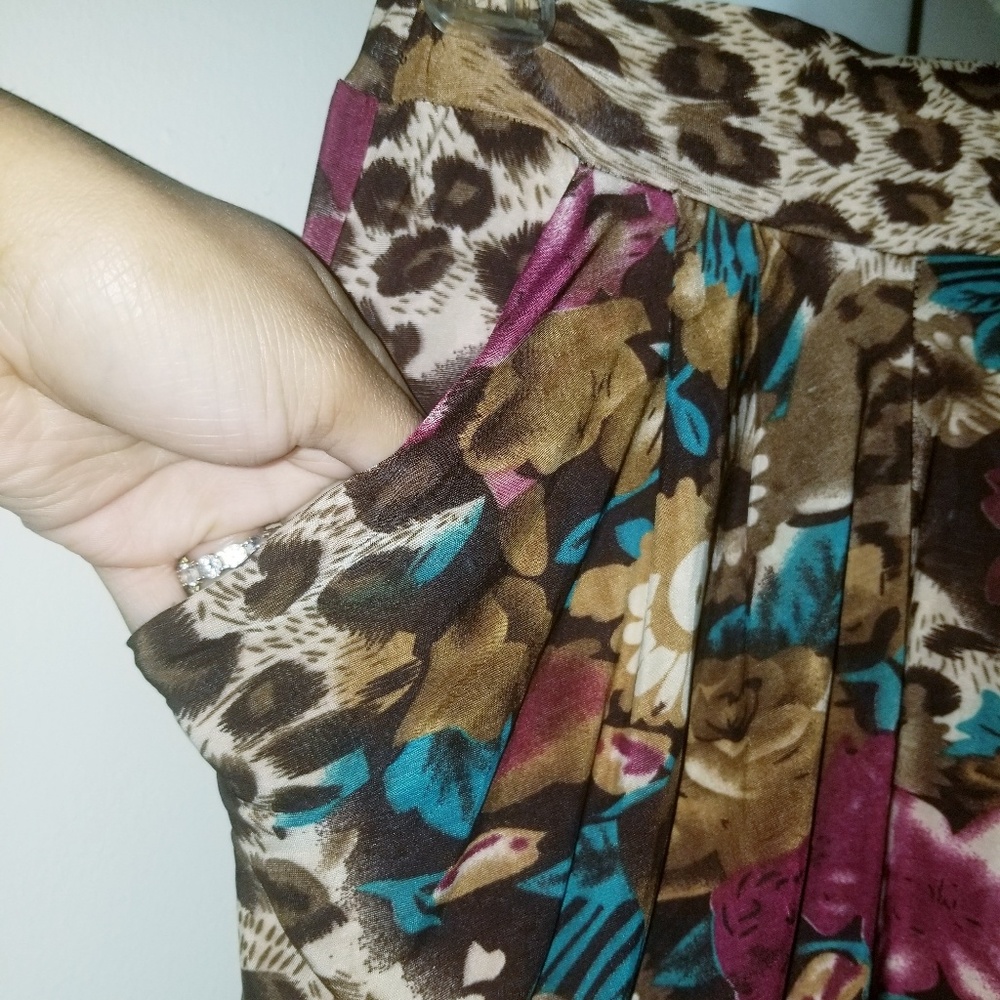 Mutli- Pants - Picture 2 of 3